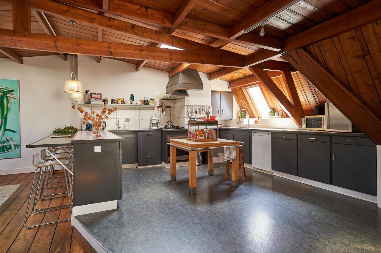 Huis Met De Leeuwenkoppen Dieren Ngoại thất bức ảnh